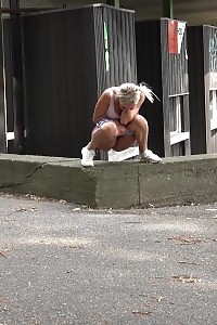 Good-looking Blonde Victoria Pure Pissing In The City