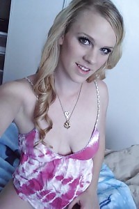 Blonde Ex GF Heidi Gets Down And Filthy In This Pics And Gets Her Vagina Pounded After Stripteasing