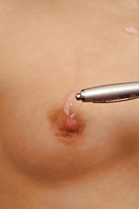 Jessica Lincoln Enjoys Toying Her Wet Cunt