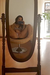 Lexi Dona Pictures Herself While In The Mirror